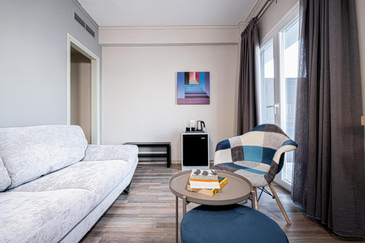 Riviera Hotel غزيلوكاسترون المظهر الخارجي الصورة